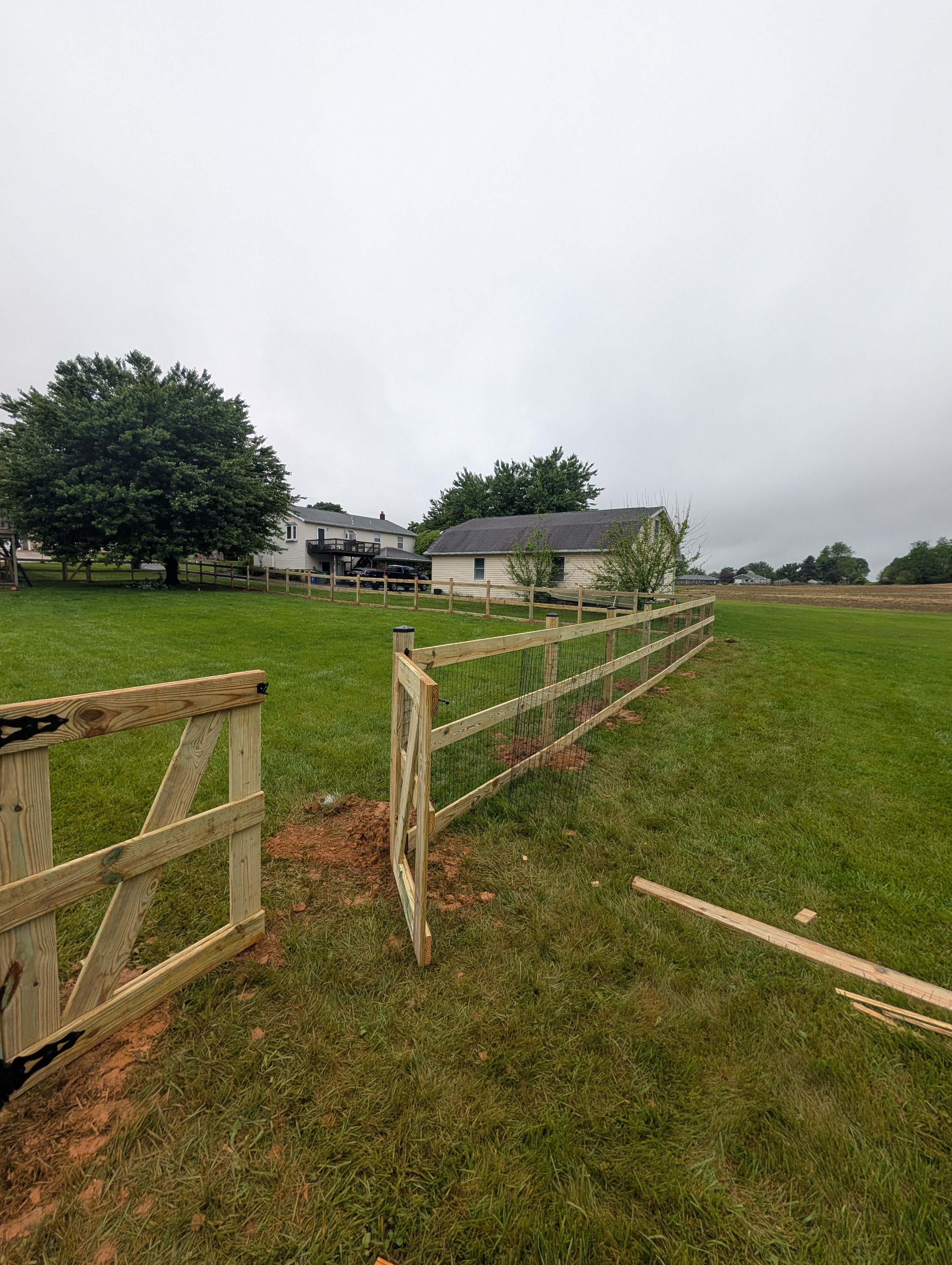 Gate and fence side view